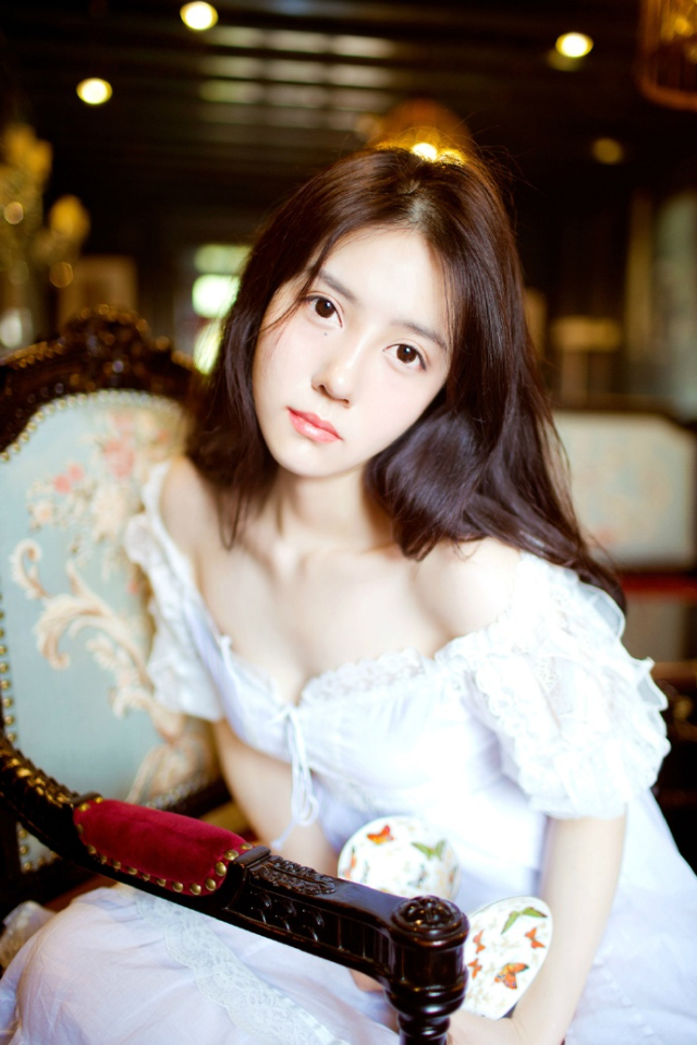 “这……是个误会！”孟达有些尴尬的摇摇头，正要解释，庞统、魏延、法正等人已经赶到，法正扫了刘璝一眼，淡然道：“此事，是我设计，引你入壶，与孟达无关。”